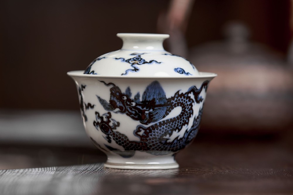 古官青玉：匠心独运，复古之韵，瓷器中的瑰宝(图1)